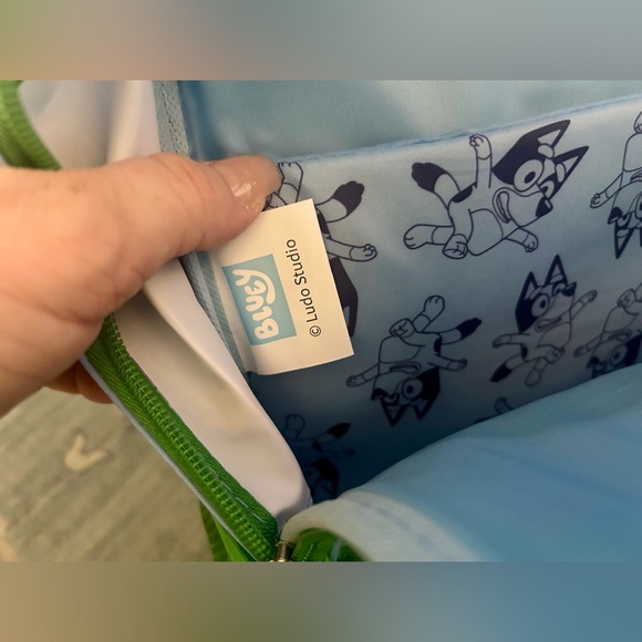 Bluey 17” Backpack w/ Lunch Bag 2-Piece Set Family Trip Theme NWT - Picture 10 of 16